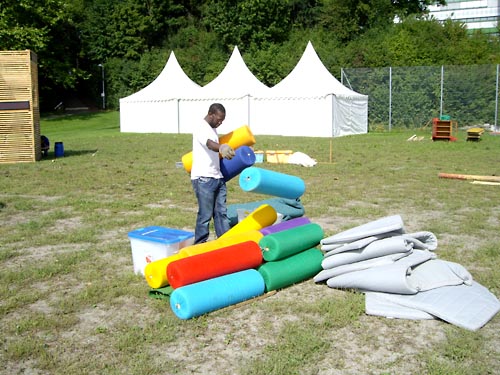 peacecamp-08_aufbau-spreitenbach_01