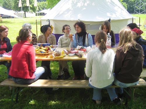 girl-peacecamp_06_07