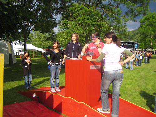 girl-peacecamp_06_17