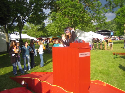 girl-peacecamp_06_18
