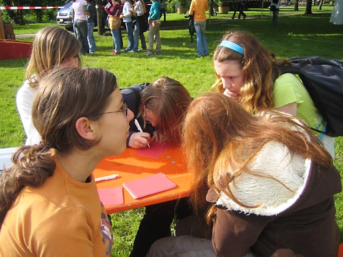 girl-peacecamp_06_20
