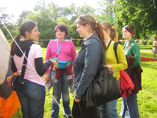 girl-peacecamp_06_26