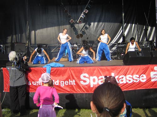 girl-peacecamp_06_31