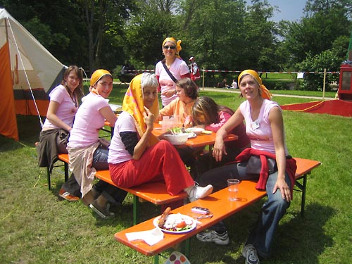 girl-peacecamp_06_43