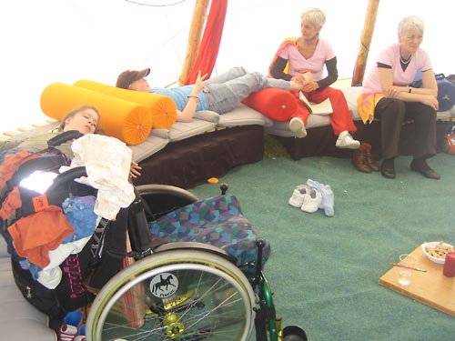 girl-peacecamp_06_45